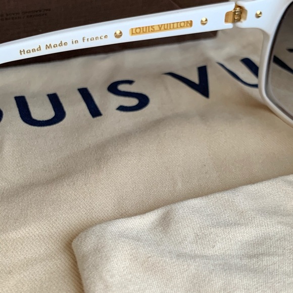 Louis Vuitton EVIDENCE Sunglasses 🔥🔥🔥 - Picture 5 of 11